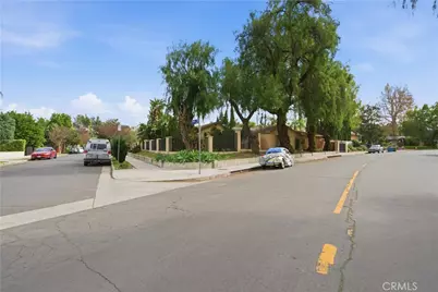 22054 Crespi Street, Woodland Hills, CA 91364 - Photo 29