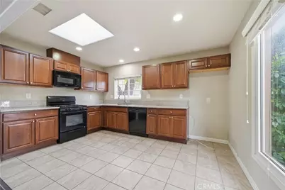 22054 Crespi Street, Woodland Hills, CA 91364 - Photo 3