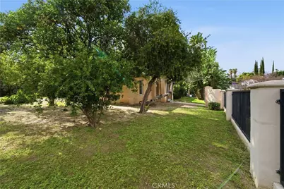 22054 Crespi Street, Woodland Hills, CA 91364 - Photo 21