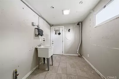 22054 Crespi Street, Woodland Hills, CA 91364 - Photo 15