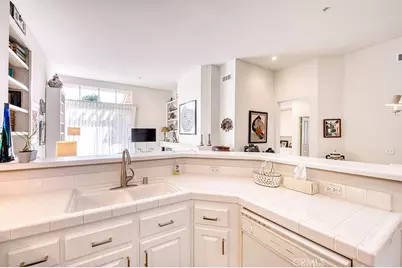 1204 Solvay Aisle, Irvine, CA 92606 - Photo 5