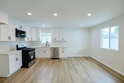 122 N Bewley Street, Santa Ana, CA 92703 - Photo 49