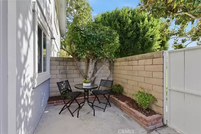 16395 Del Oro Circle, Huntington Beach, CA 92649 - Photo 23