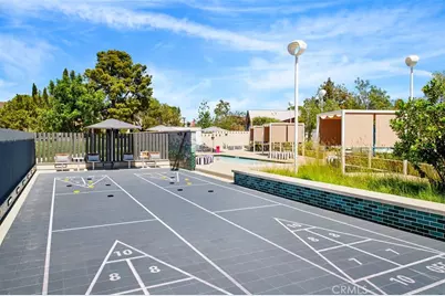 121 Isla, Irvine, CA 92618 - Photo 3