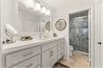 200 Villa Point, Newport Beach, CA 92660 - Photo 5