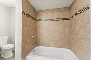 15582 Boleyn Cir, Tustin, CA 92780 - Photo 27