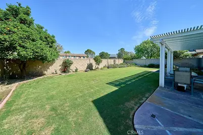 10449 Apache River Avenue, Fountain Valley, CA 92708 - Photo 15