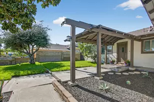 2610 N Deodar, Santa Ana, CA 92705 - Photo 33