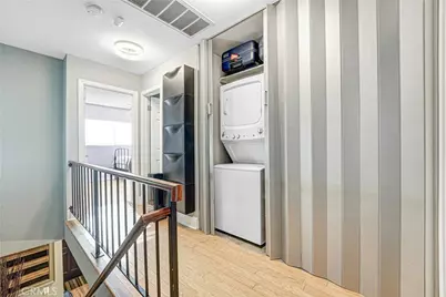 326 E Valencia #C, Burbank, CA 91502 - Photo 19