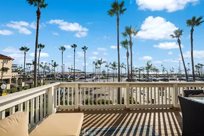 700 E Oceanfront, Newport Beach, CA 92661 - Photo 5
