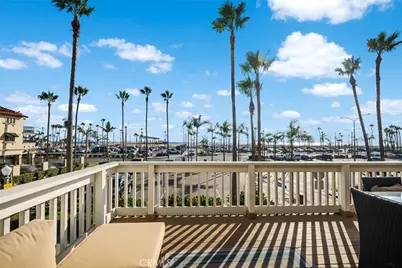 700 E Oceanfront, Newport Beach, CA 92661 - Photo 5