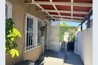 1318 E 100th Street, Los Angeles, CA 90002 - Photo 9