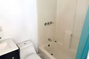 1318 E 100th St, Los Angeles, CA 90002 - Photo 29