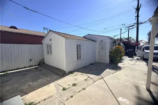 1318 E 100th St, Los Angeles, CA 90002 - Photo 29