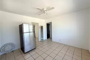 1318 E 100th St, Los Angeles, CA 90002 - Photo 35