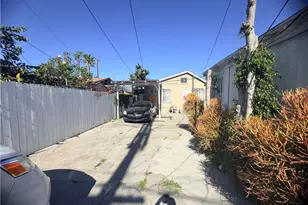 1318 E 100th St, Los Angeles, CA 90002 - Photo 9