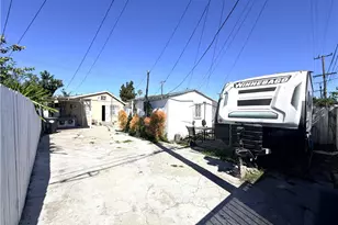 1318 E 100th St, Los Angeles, CA 90002 - Photo 13