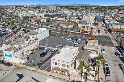 2006 Court Avenue, Newport Beach, CA 92663 - Photo 39