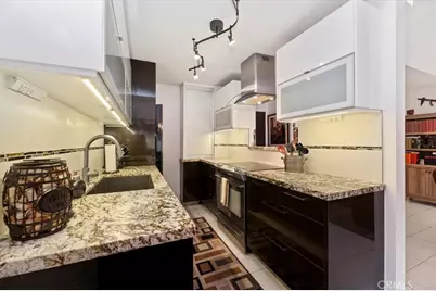 1801 Diamond St, San Diego, CA 92109 - Photo 13