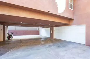 1314 Pacific Coast Hwy, Huntington Beach, CA 92648 - Photo 31