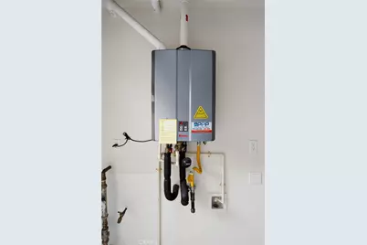 15280 Horizon St #6, Fontana, CA 92336 - Photo 17