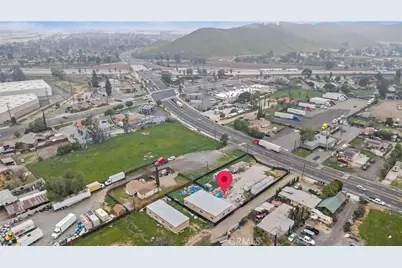 10050 Mission, Jurupa Valley, CA 92509 - Photo 15