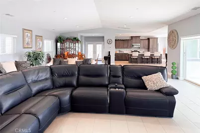 449 Skylark, San Bernardino, CA 92405 - Photo 19