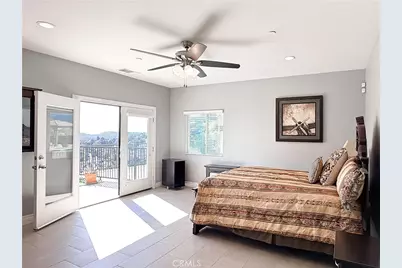 449 Skylark, San Bernardino, CA 92405 - Photo 35