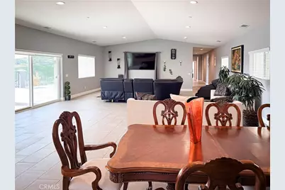449 Skylark, San Bernardino, CA 92405 - Photo 9