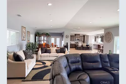 449 Skylark, San Bernardino, CA 92405 - Photo 19