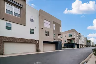 2210 Synergy, Irvine, CA 92614 - Photo 5