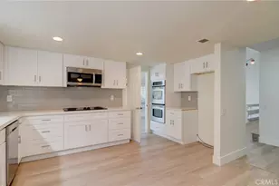 27 Earlymorn, Irvine, CA 92614 - Photo 13