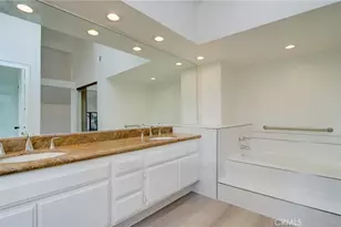 27 Earlymorn, Irvine, CA 92614 - Photo 21