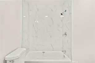 928 S Laurel St, Santa Ana, CA 92704 - Photo 27