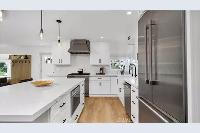 308 E 18th Street, Costa Mesa, CA 92627 - Photo 17