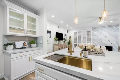 304 Goldenwest Street, Huntington Beach, CA 92648 - Photo 25