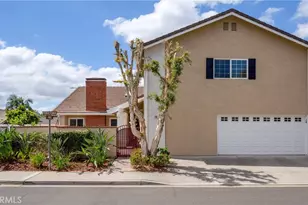 22 Yorktown, Irvine, CA 92620 - Photo 3