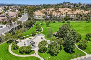 25792 Maple View Dr, Laguna Hills, CA 92653 - Photo 29