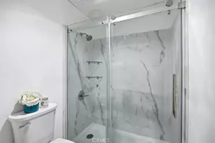 620 S Gramercy Pl, Los Angeles, CA 90005 - Photo 19