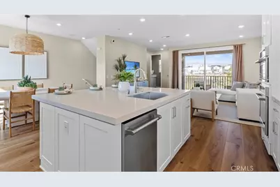 916 Chinon, Irvine, CA 92618 - Photo 3