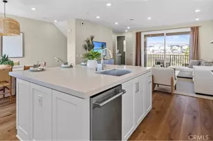 916 Chinon, Irvine, CA 92618 - Photo 3