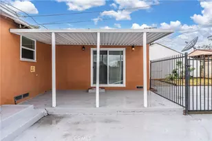 2057 W 96th St, Los Angeles, CA 90047 - Photo 33