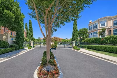 1 Salviati Aisle, Irvine, CA 92606 - Photo 27