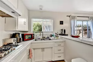 664 Center St, Costa Mesa, CA 92627 - Photo 37