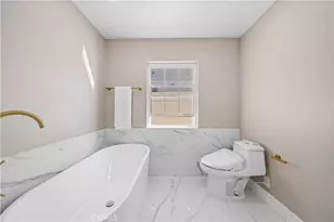 33 Mann St, Irvine, CA 92612 - Photo 27