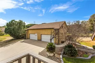 28450 Live Oak Canyon Rd, Redlands, CA 92373 - Photo 3