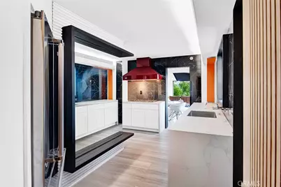 300 Holmwood Drive, Newport Beach, CA 92663 - Photo 11