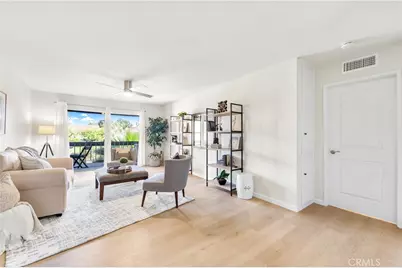 6600 6600 Warner #10, Huntington Beach, CA 92647 - Photo 5