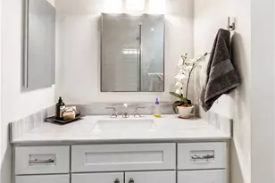 6600 6600 Warner, Huntington Beach, CA 92647 - Photo 27