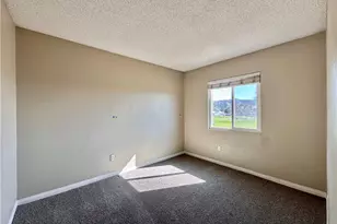 14207 Woodland Dr, Fontana, CA 92337 - Photo 15